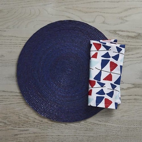 kite-tails-napkin