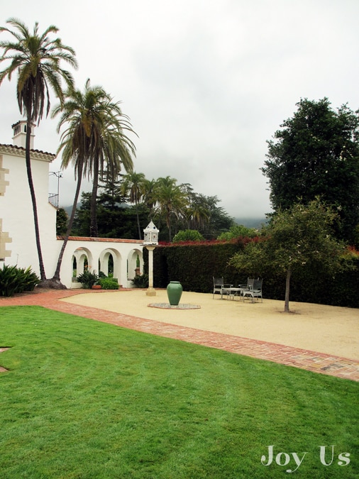 Courtyard area at Casa del Herrero house and garden