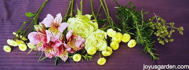 Gorgeous flowers for an amazing corsage