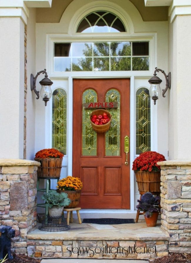 Saavy Southern Style fall porch